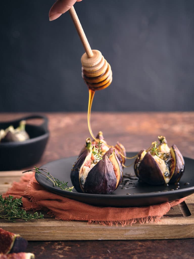 Figues rôties au miel : Recette (très) facile et délicieuse Figues rôties au miel : Recette (très) facile et délicieuse
