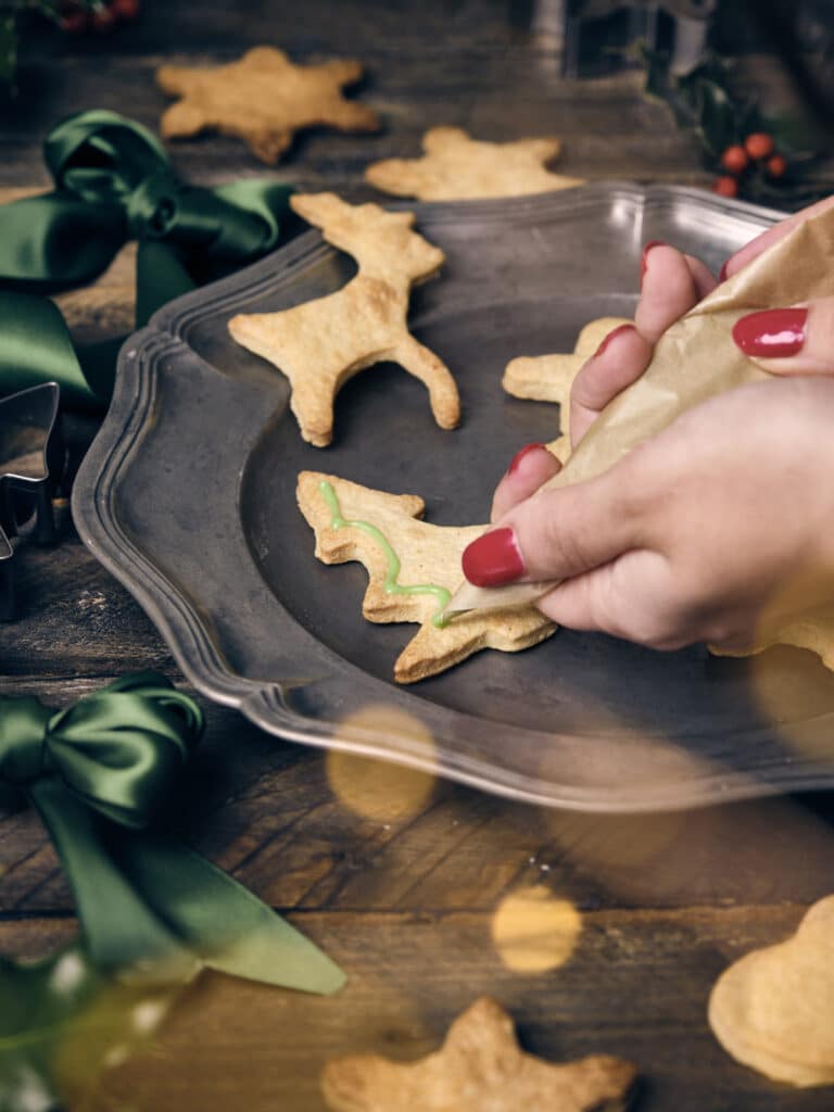 Recette de Petits Biscuits Sablés de Noël - Faciles, Rapides... et Beaux !