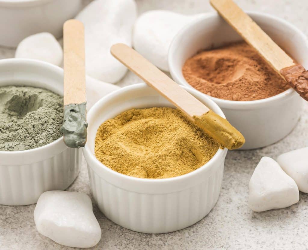 Argile verte : Quels bienfaits ? Quels usages ? Comment l'utiliser ? la poudre à tout faire ! Argile verte : Quels bienfaits ? Quels usages ? Comment l'utiliser ? la poudre à tout faire !