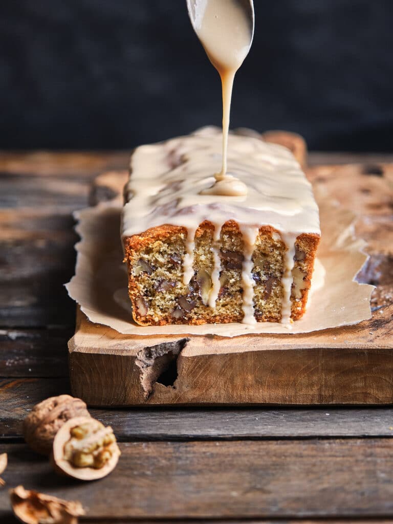 Cake au Noix : Recette facile, simple, rapide et délicieuse !
