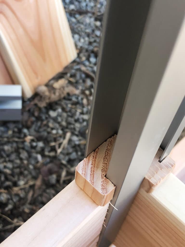 Comment fabriquer un composteur extérieur en bois ? [Tuto + Photos]