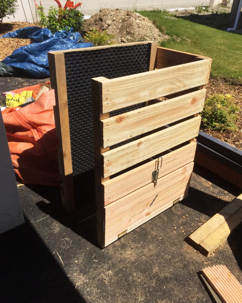 Comment fabriquer un composteur extérieur en bois ? [Tuto + Photos]