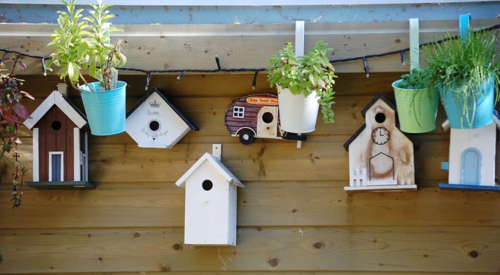 Comment et pourquoi fabriquer un nichoir à oiseaux ? tout ce qu’il faut savoir