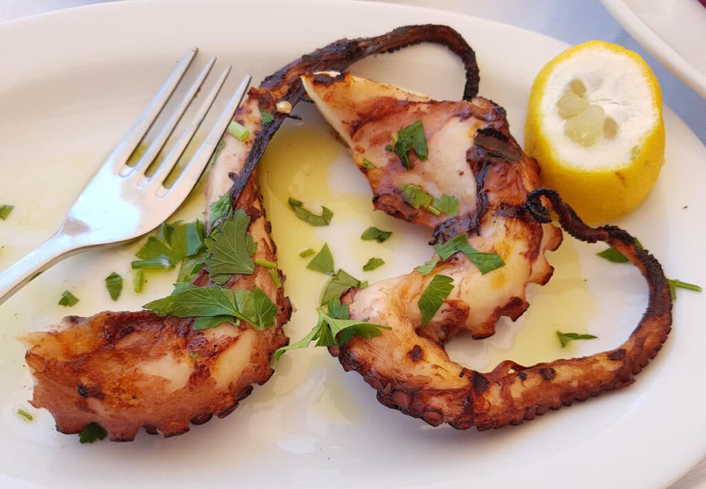 Poulpe : Quelle saison ? Comment le cuisiner ? [GUIDE]