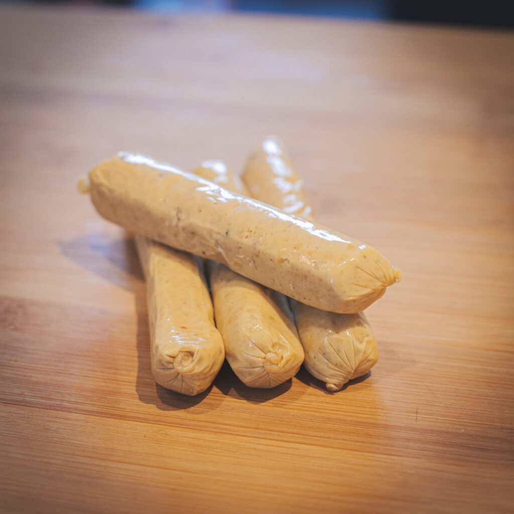 Les Saisissantes : des saucisses végétales bretonnes à base de légumineuses locales Les Saisissantes : des saucisses végétales bretonnes à base de légumineuses locales