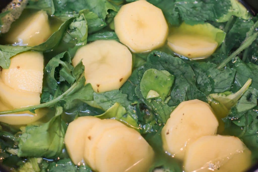 Soupe de fane de radis : la recette parfaite !